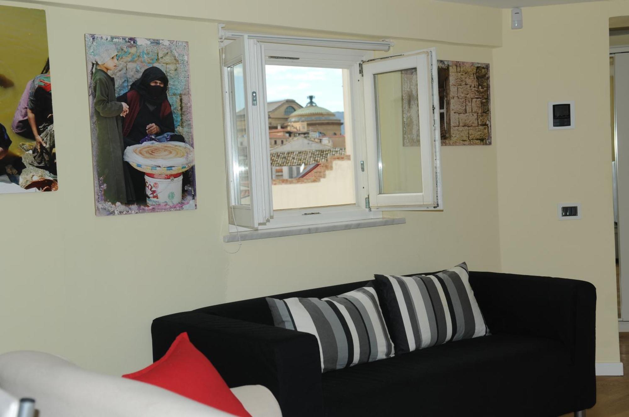 Prince Moncada Palermo Room photo